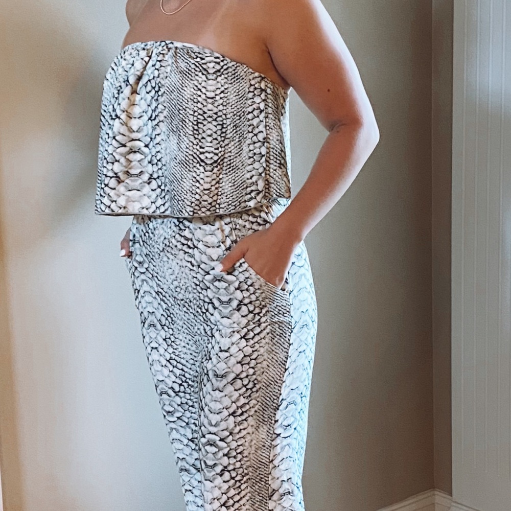 LAVISH Boutique snake Print Jumpsuit SZ S